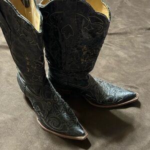 Boots in very good condition 9.5